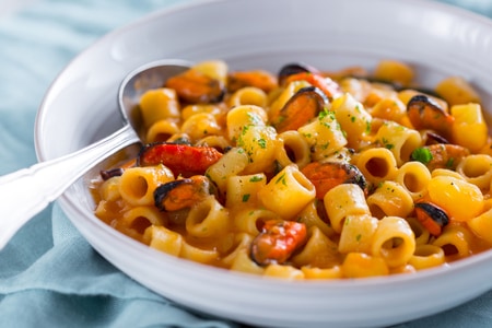 Pasta with potatoes and mussels