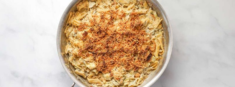Artichokes and bechamel, the baked pasta that conquers the palate