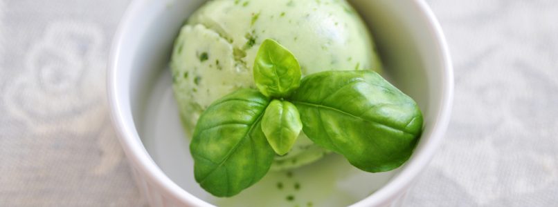 Basil sorbet: how to prepare and serve it