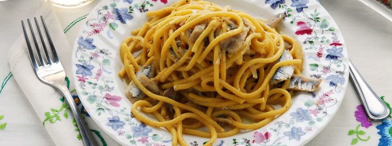 Bigoli in anchovy sauce |  Yummy Recipes