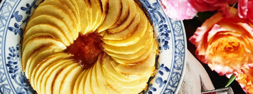 Cashew Tart with Apples Recipe