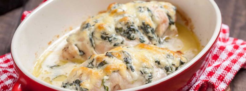 Chicken breast stuffed with spinach and cheese, a mouthful of delight and health, which will surprise everyone.