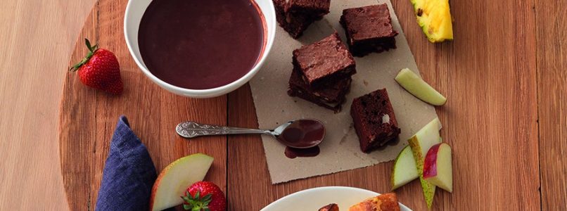 Chocolate fondue recipe with brownies and fresh fruit