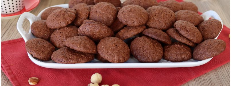 Cocoa and hazelnut biscuits - Recipe by Misya