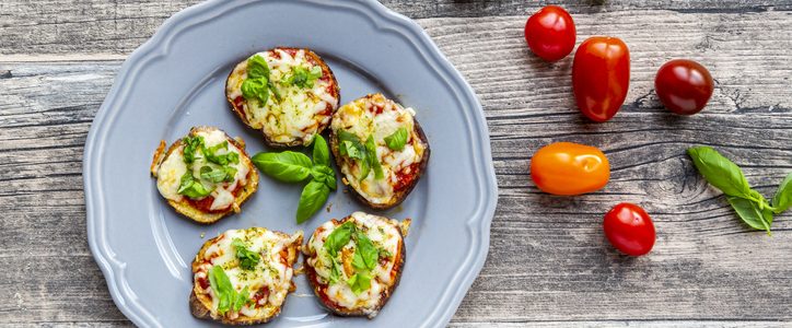 Eggplant with pizzaiola, or mini pizzas with vegetables