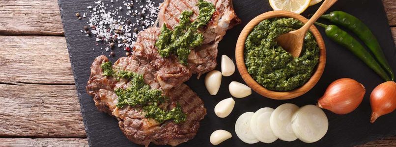 Grilled steak with chimichurri sauce: a South American gastronomic experience