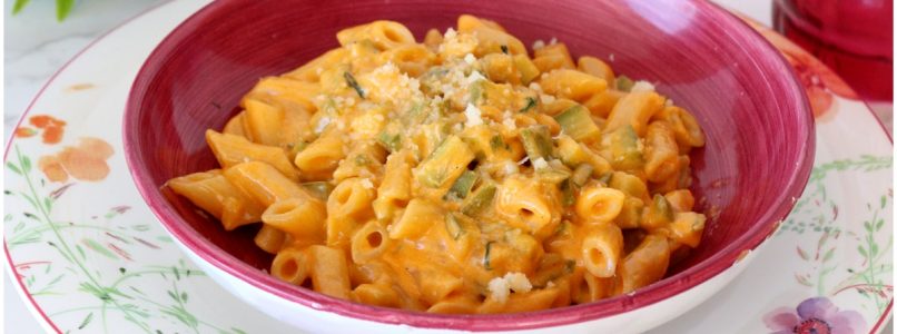 Pasta with cream and courgettes