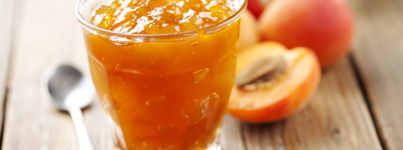 How to make apricot jam (without sugar)