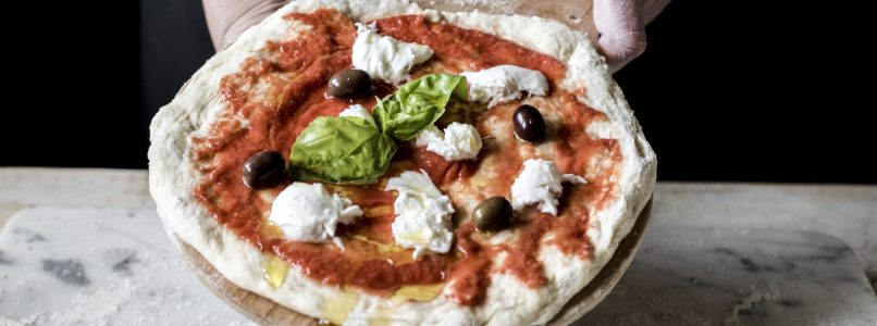 How to make pizza dough at home