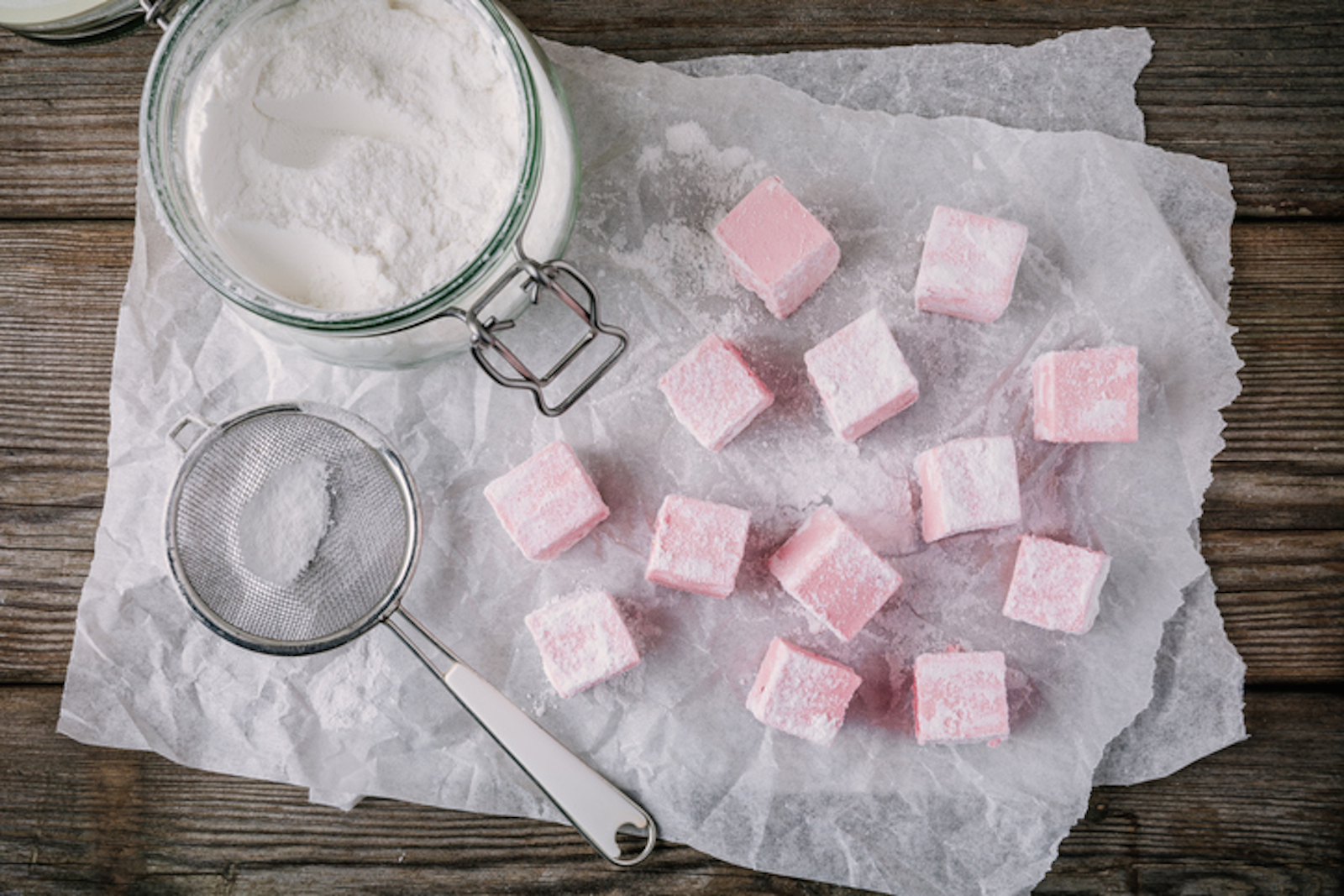 How to prepare marshmallows at home: the recipe for making them