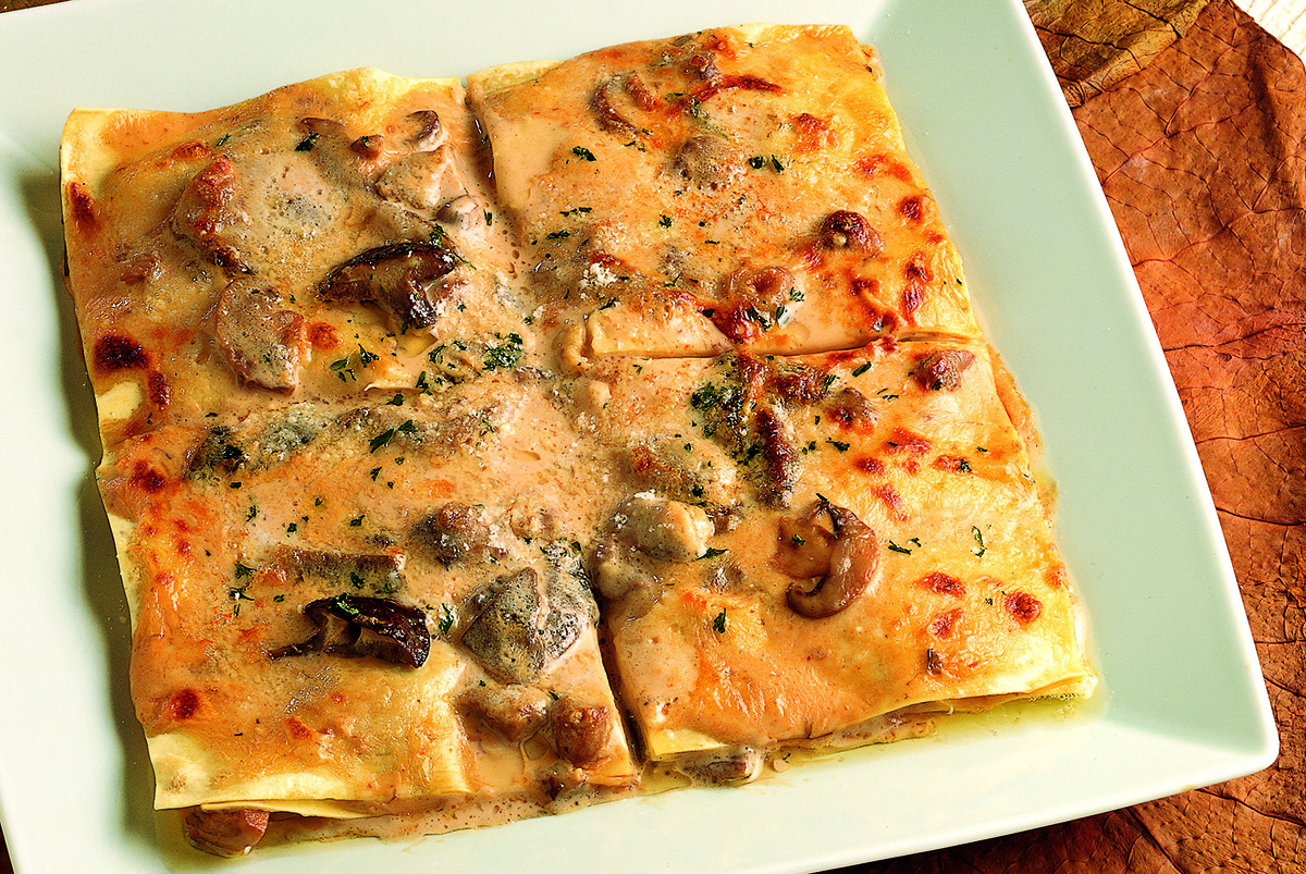 Lasagna with mushrooms, five recipes