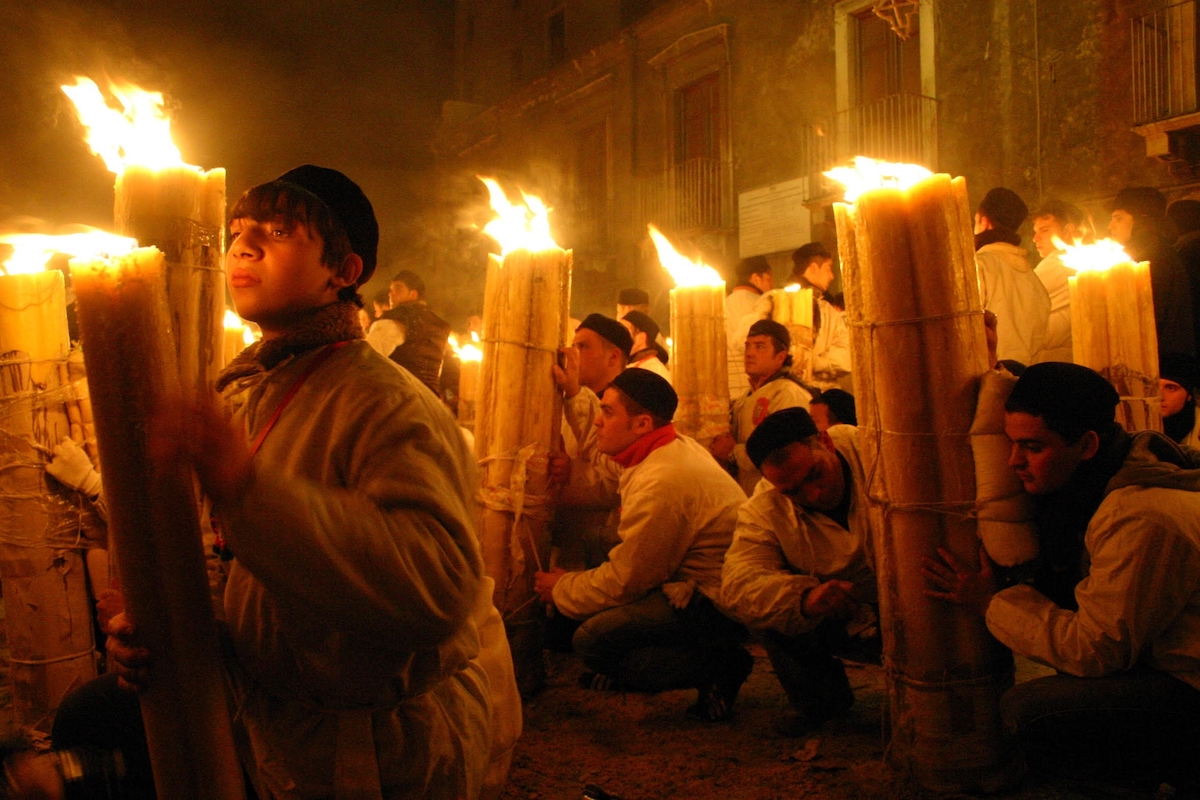 The night procession for the feast of St. Agatha (photo by Renato Nicodemo).