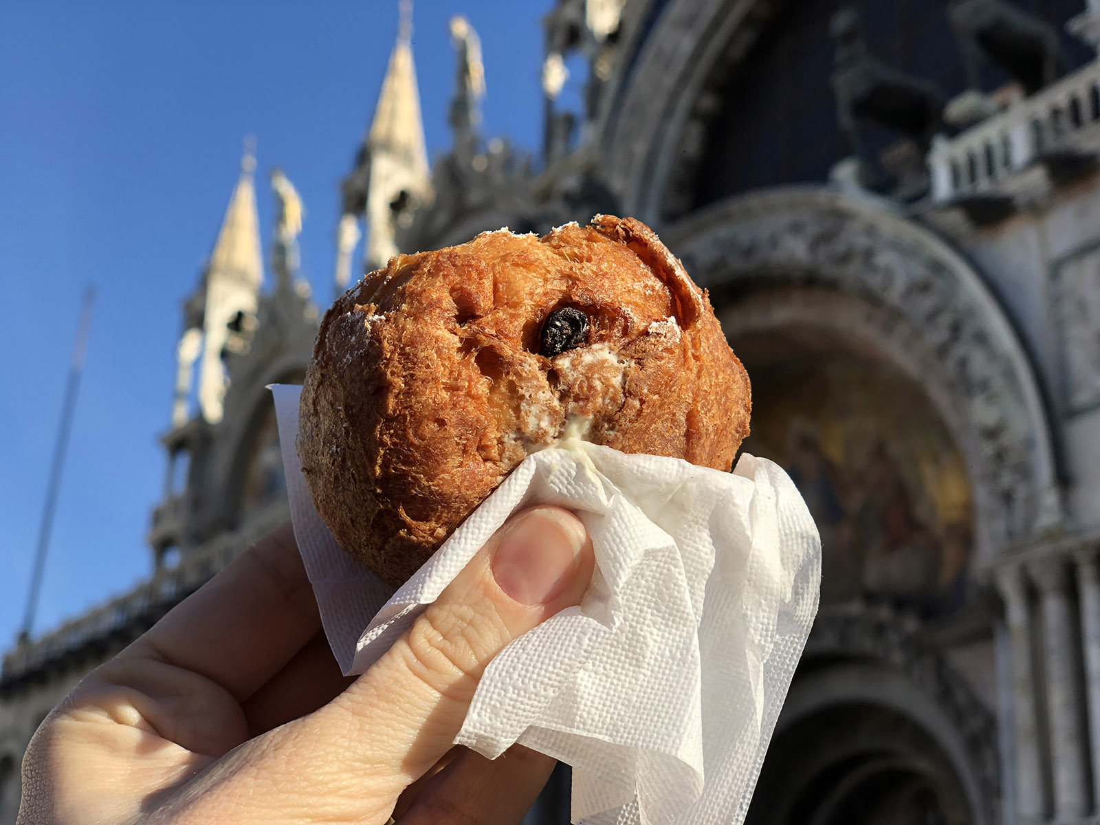 Le frìtole, the best way to celebrate the Carnival in Venice