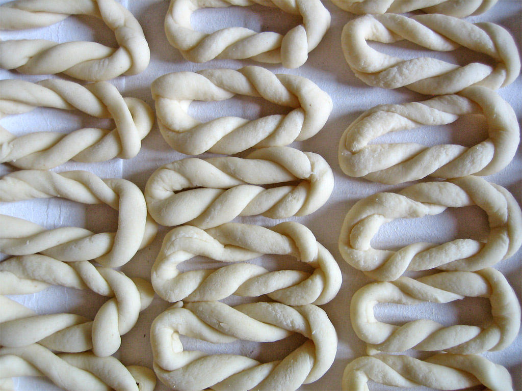 Lorighittas, the handmade Sardinian pasta made by women