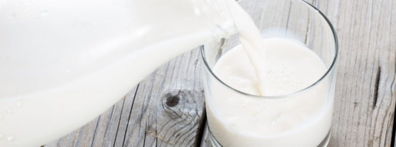 Milk is more moisturizing than water: science says it