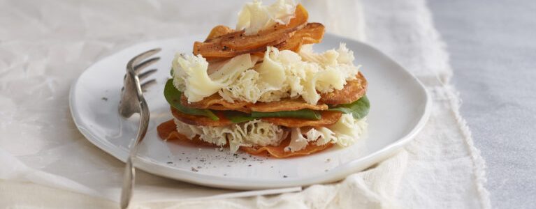 Millefeuille of sweet potatoes with rosettes of Tête de moine dop