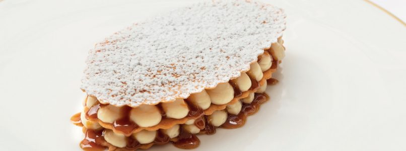 Millefeuille recipe with white chocolate and caramel mousse