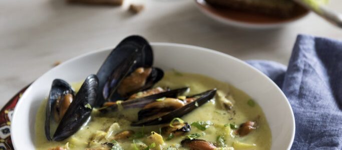 Mussel and chicken soup