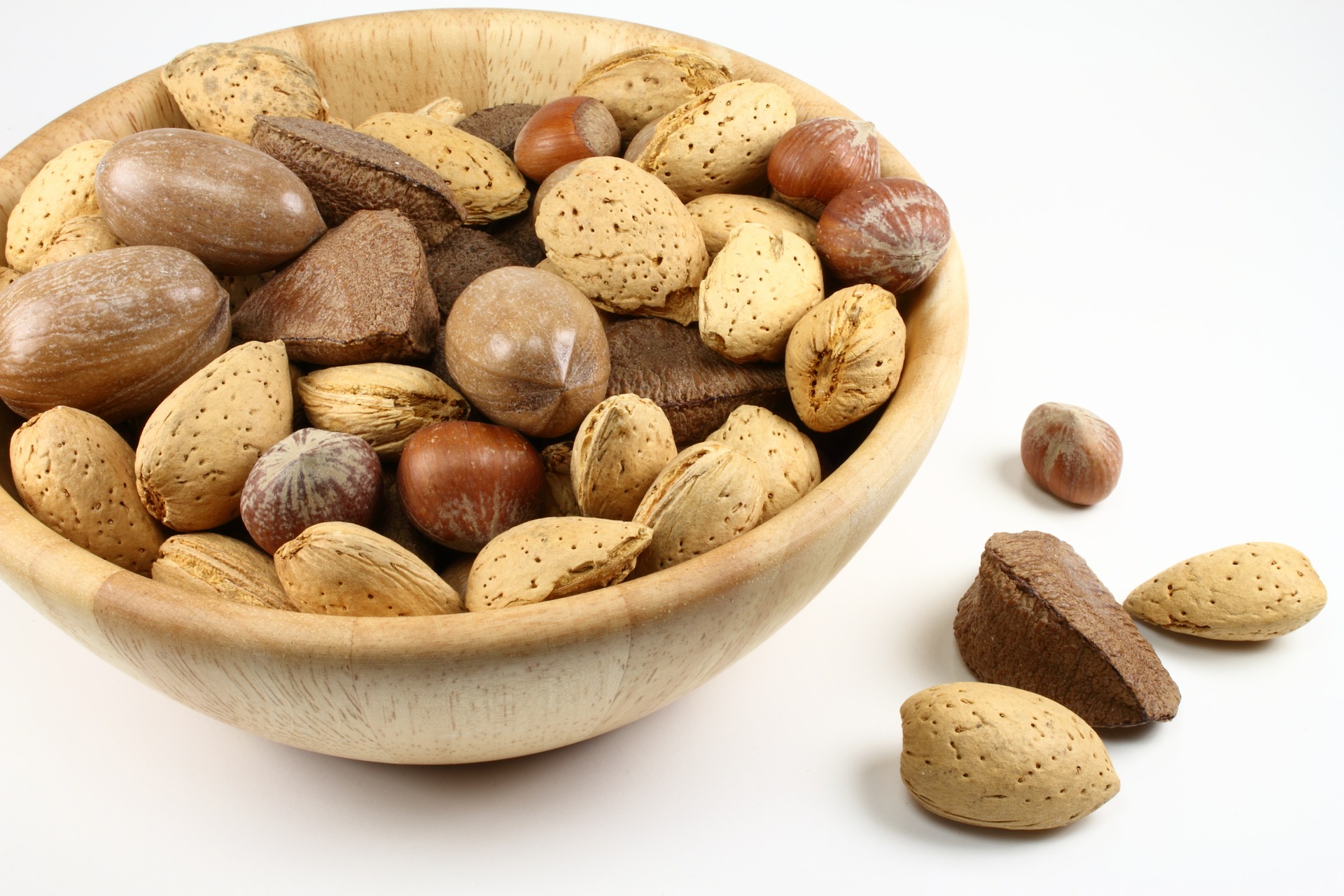 Nuts, peanuts & co: which and how much to eat?