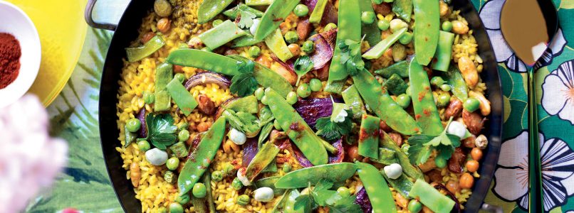Paella recipe with spring pods
