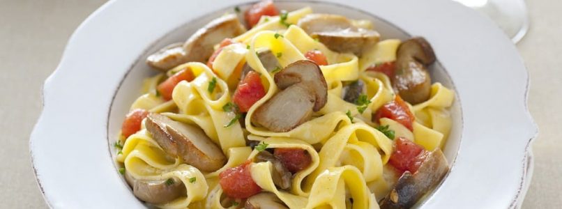 Pasta with mushrooms: 10 quick recipes