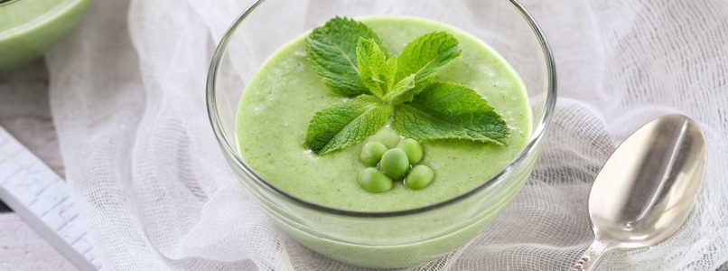 Pea and mint cream soup