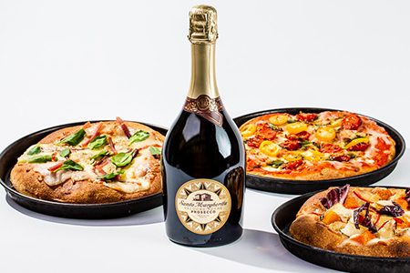 Pizza and bubbles at home: Delivery Valley takes care of it