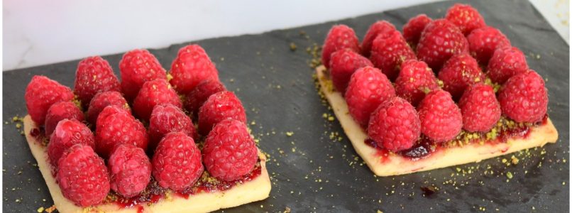 Raspberry and pistachio sablè - Recipe by Misya
