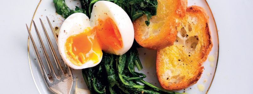 Recipe Boiled egg and sautéed and smoked field chicory