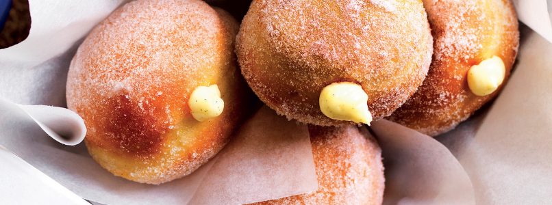 Recipe Donuts with cream - Italian Cuisine