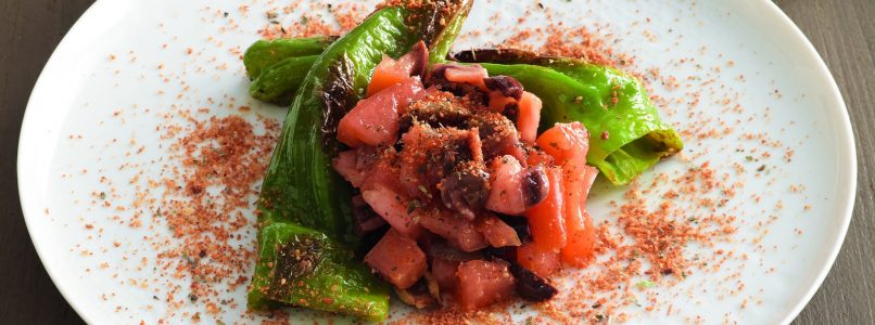 Recipe Friggitelli peppers with tomatoes and olives