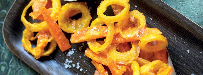 Recipe Onion rings and carrots in beer batter