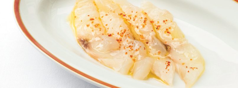 Recipe Raw sea bass with garlic, oil and chilli
