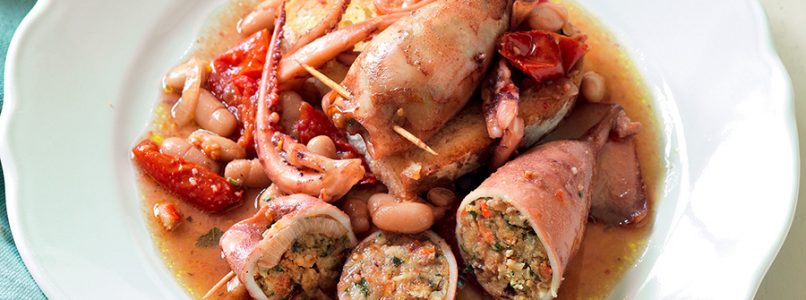 Recipe Squid stuffed with seafood, with cannellini beans