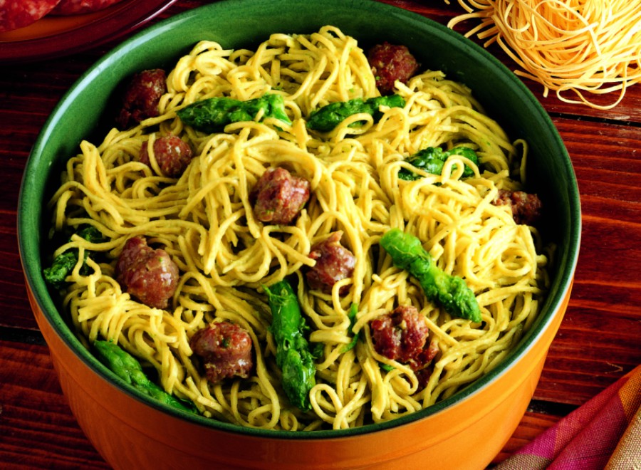 Recipe Tagliolini with asparagus and sausage