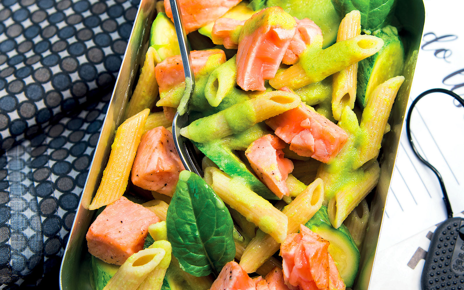 Recipe Whole pasta with zucchini with salmon