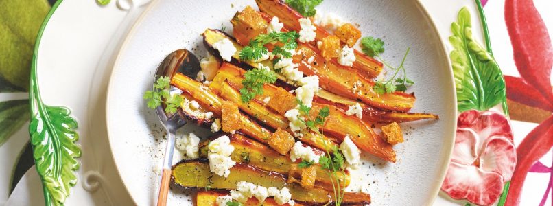 Recipe for baked Polignano carrots with crumbled feta