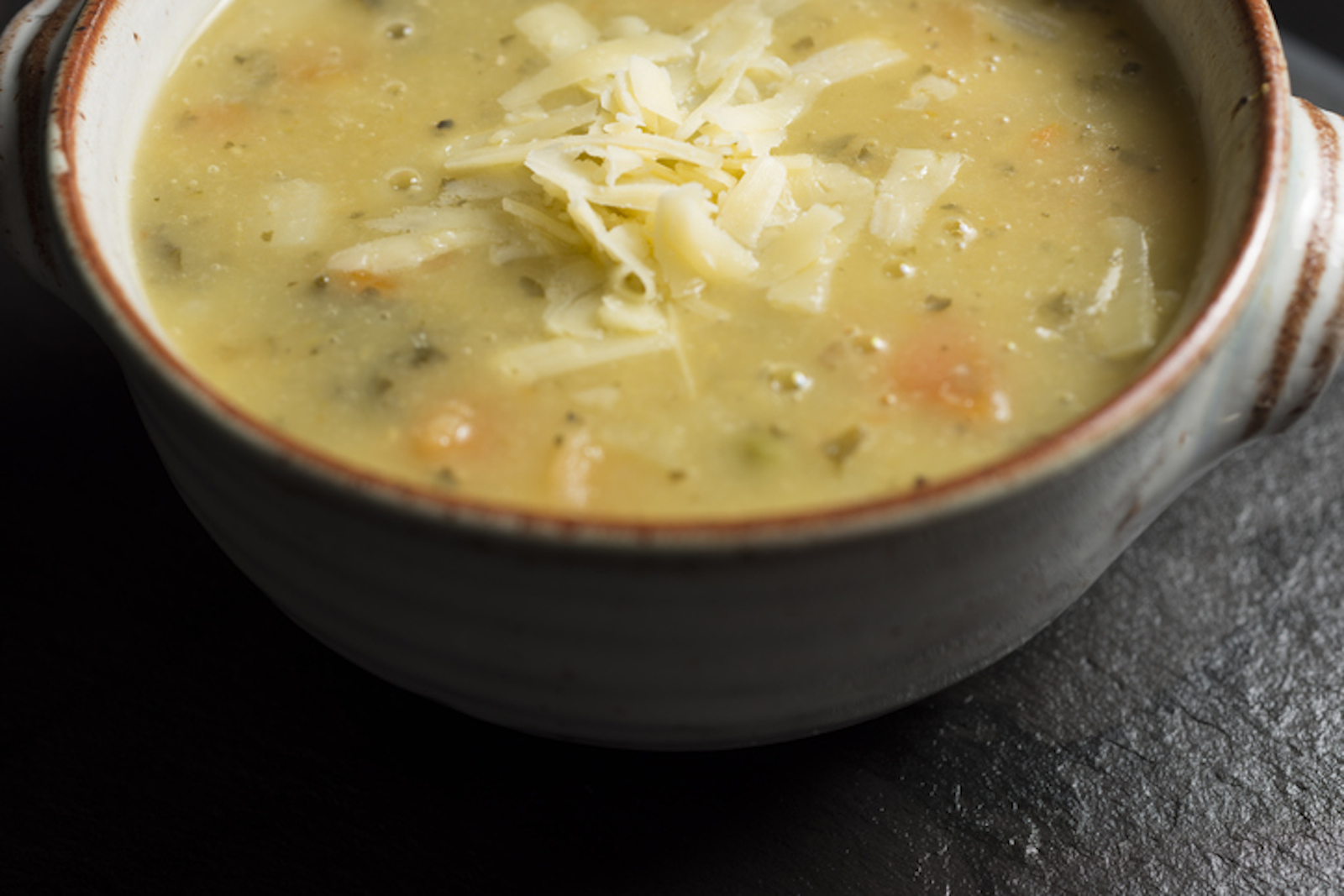 Rice, onions, carrots, garlic and celery: the perfect soup
