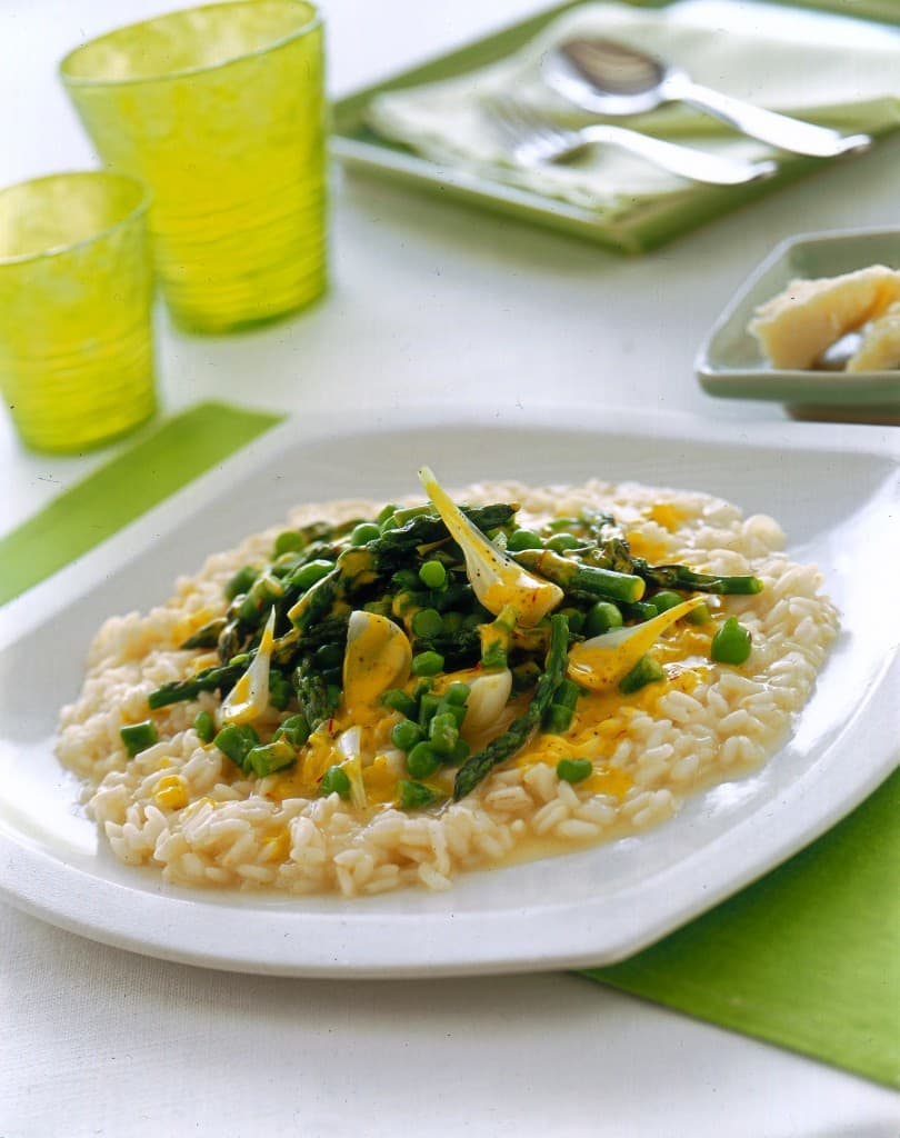 Risotto with asparagus and saffron