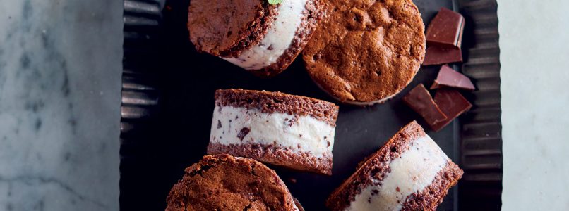 Sacher Biscuit Recipe with Ice Cream