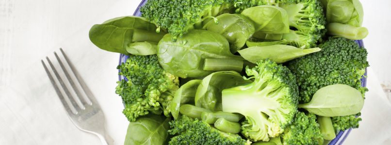 Salads with raw broccoli