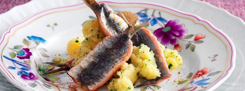 Sardines and potatoes recipe with leek cream