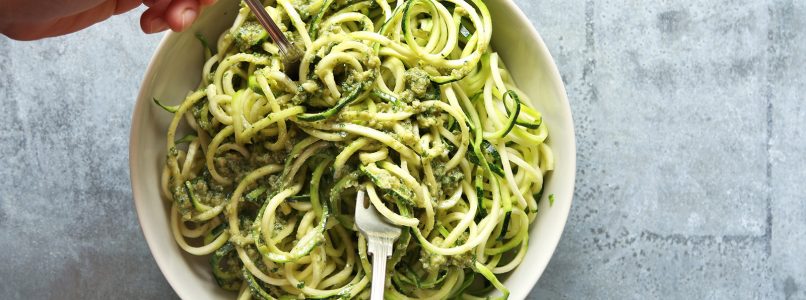 Spaghetti and zucchini, the everyday recipes