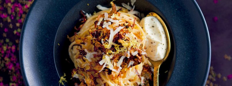 Spaghetti with cheese, pepper and crispy artichoke recipe