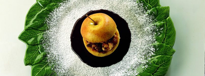 Stuffed Apple Recipe - Italian Cuisine