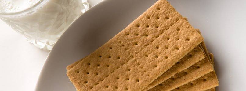 The recipe for making Graham crackers at home