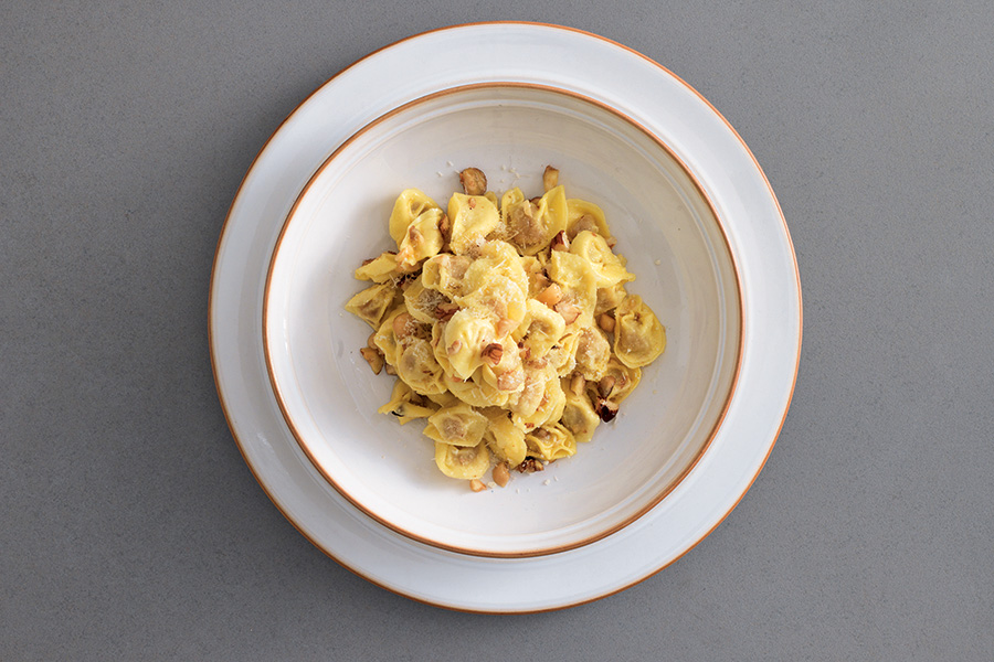 Tortellini recipe with butter and hazelnuts