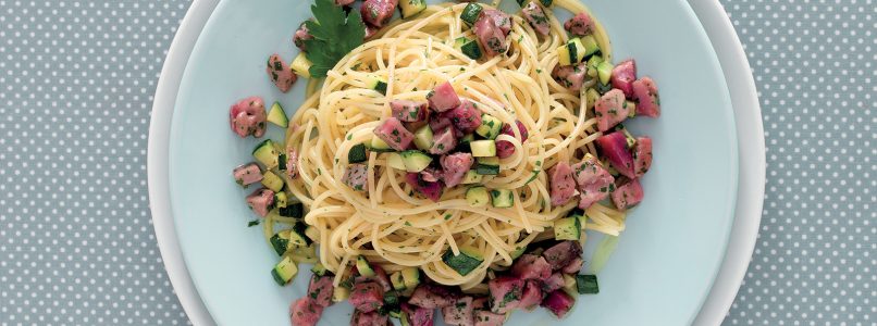 Tuna and zucchini pasta, a new classic