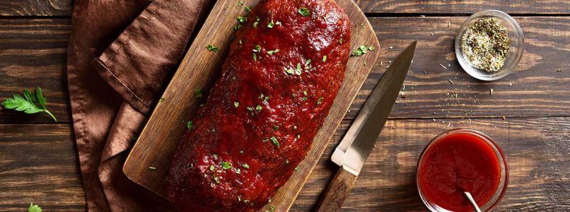 Turkey meatloaf with cranberry sauce: taste and refinement