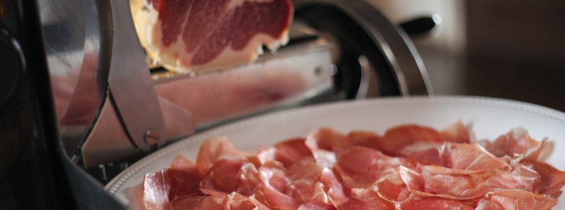 Where to find (also thanks to e-commerce) the best cured meats in Italy